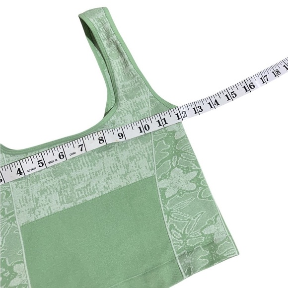 FP Movement Good Karma Mint Green Square Neck Embossed Print Sports Bra Size M/L - Picture 2 of 4